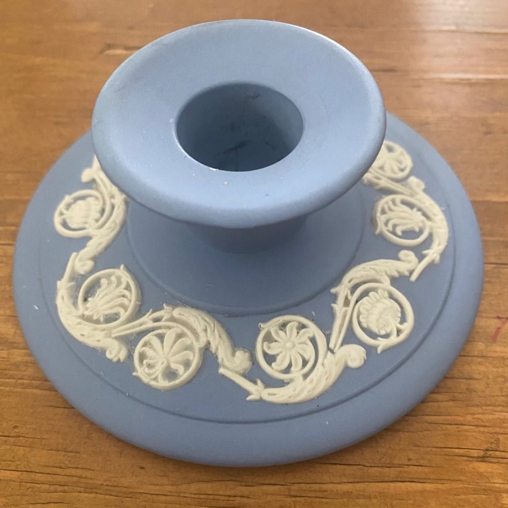Pair of Vintage Blue Wedgewood Candle Holders - Picture 3 of 5